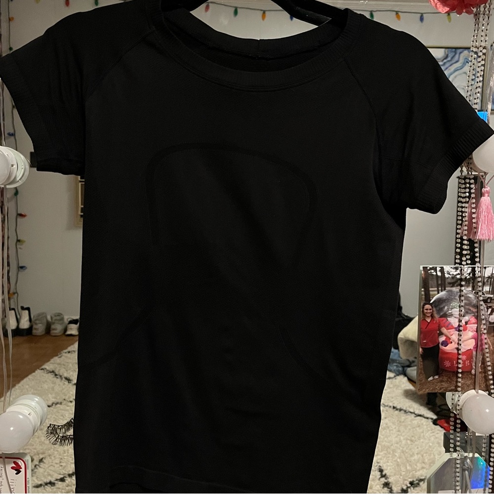 Lululemon Swiftly Tech Short Sleeve